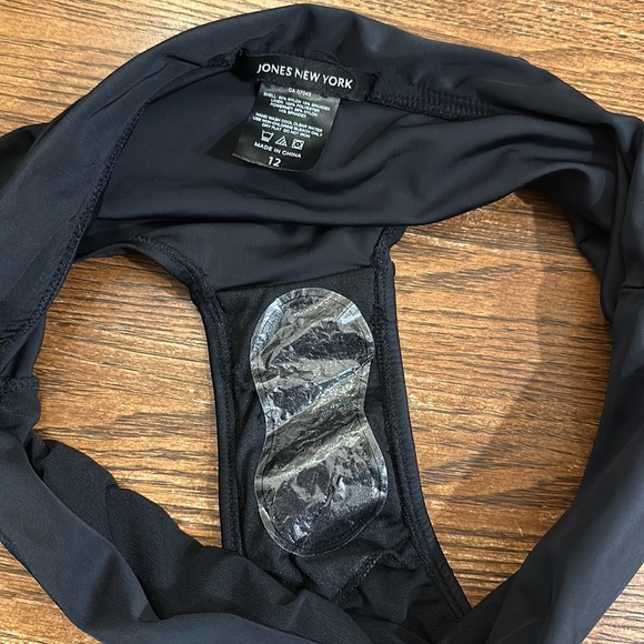 Nwt. Jones New York swim bottom - Picture 2 of 4